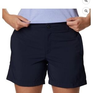 Columbia Women's Dark Blue Bermudas